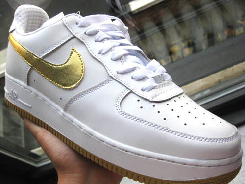 how do you know if air force ones are fake
